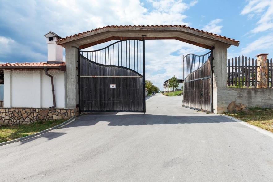 Balkana Village Kalaydzhii Exterior foto